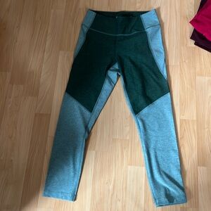 euc • outdoor voices cropped leggings